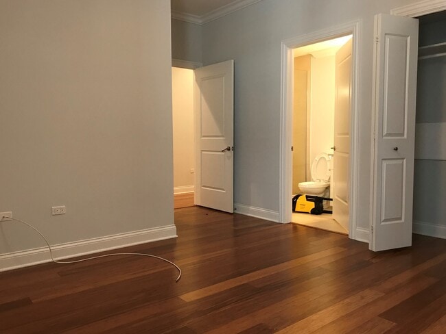 Photo - 1609 W Warren Blvd