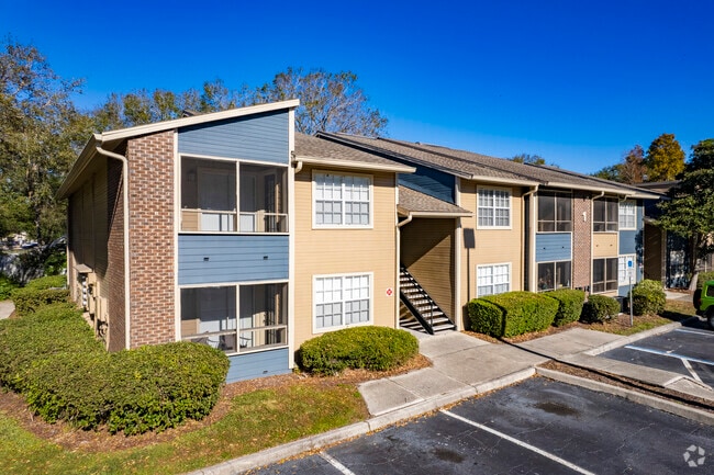 1400 Plantation Blvd Plant City, FL, 33566-1502 - Walden Lake Apartamentos