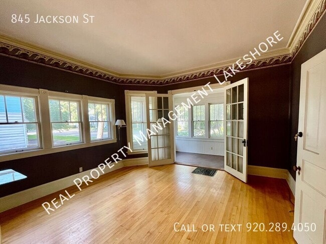 Photo - 845 Jackson St
