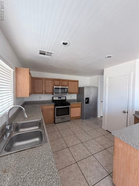 Photo - 2184 Dragonslayer Ave