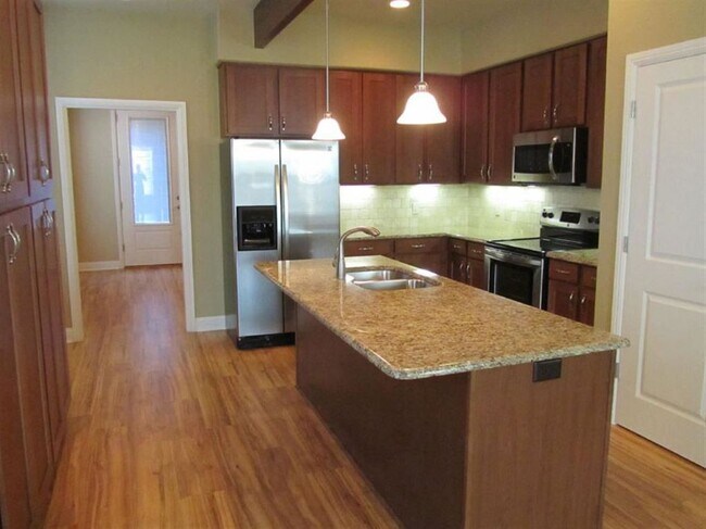 Photo - 115 W Main St Unit 115B