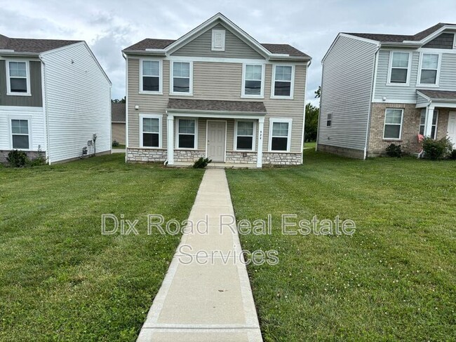 Photo - 424 W Kemper Rd