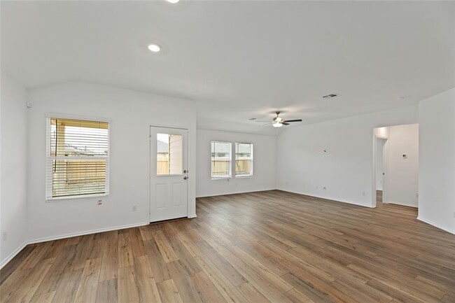 Photo - 443 Sebring Cir