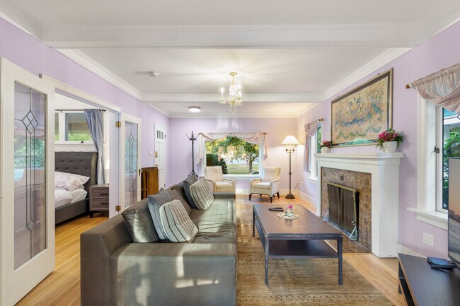 Photo - 2029 Collingwood St Unit ID1296226P