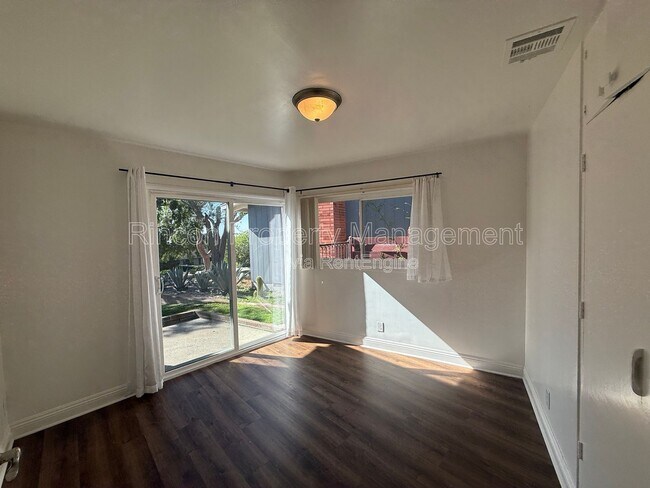 Photo - 3677 Willowick Dr