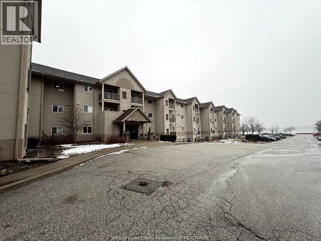 Photo - 3000 Sandwich St. Unité 110