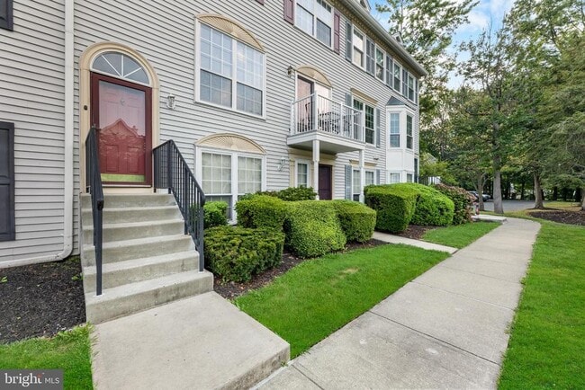 Photo - 71 Chambord Ct