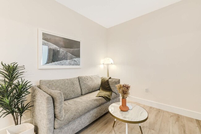 Photo - 3031 NE 4th Ave Unidad ID1272305P