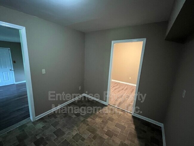3531 Gowan Dr