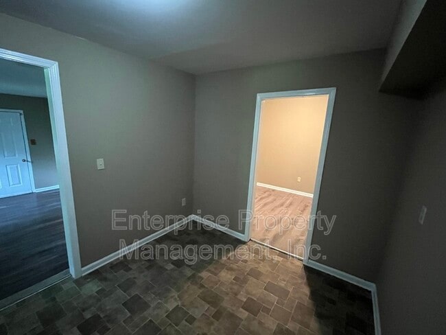 Photo - 3531 Gowan Dr
