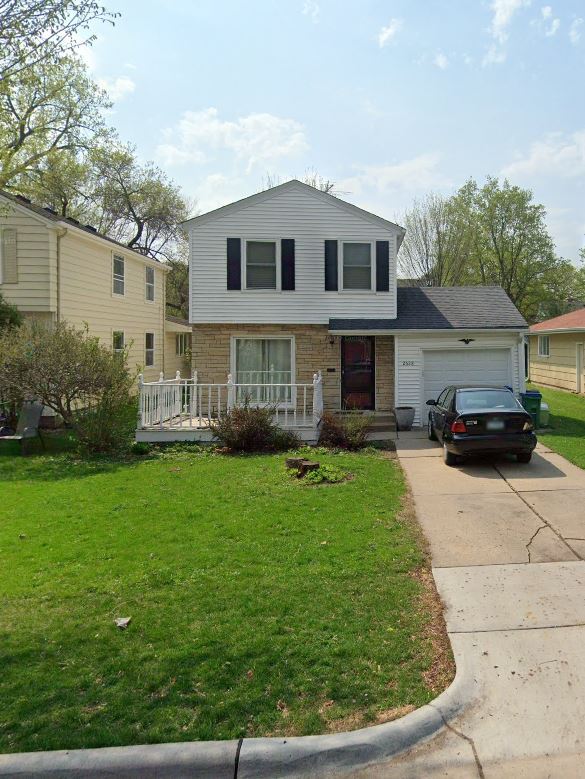 Photo - 2628 Lynn Ave