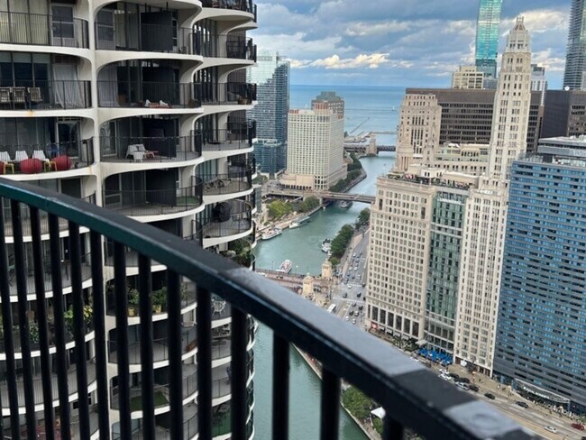 Photo - 300 N State St Unit 5008