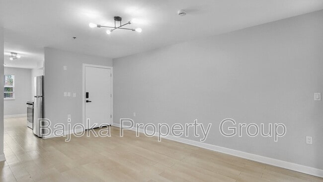 Photo - 4434 Trumbull St