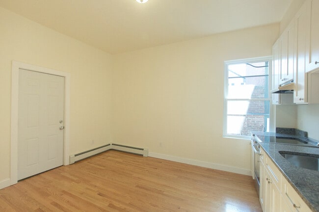 Photo - 507 E Broadway Unit 3