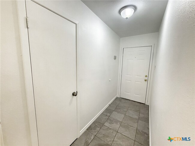 Photo - 912 Spring Hill Dr