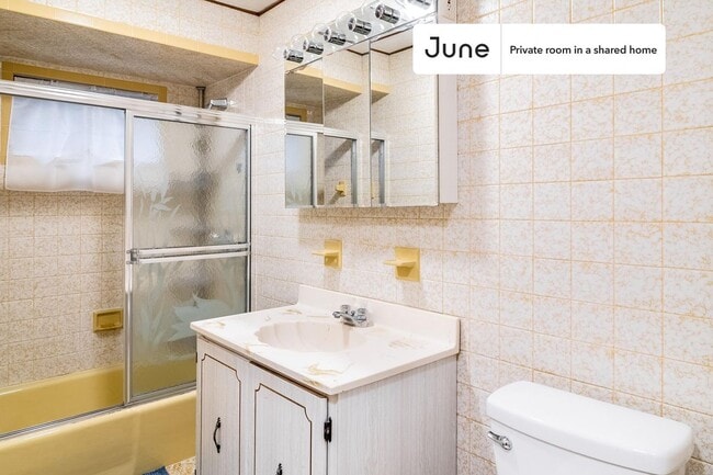 Photo - Room in Shared 5 bed/1 bath home Unidad C