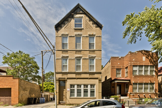 Building Photo - 2245 W Belden Ave Unit 1F Rental