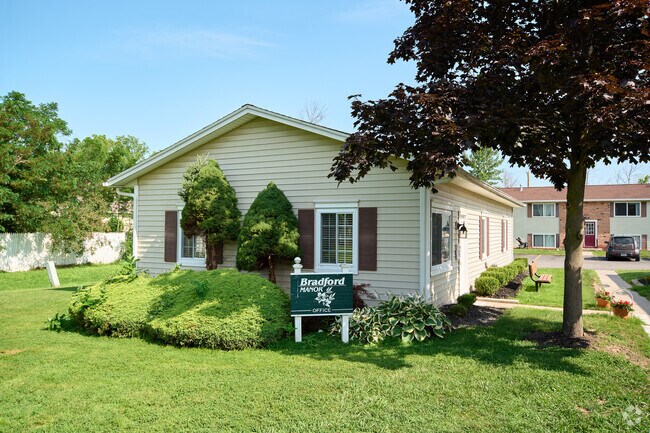 Bradford Manor Apartments