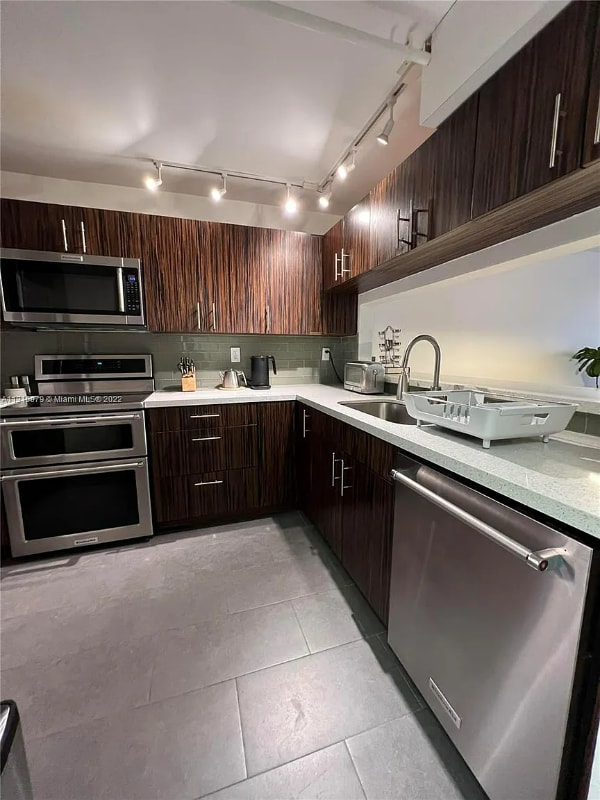 Photo - 555 NE 15th St Unit 14I