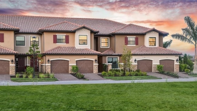 Photo - 15319 Lucerna St