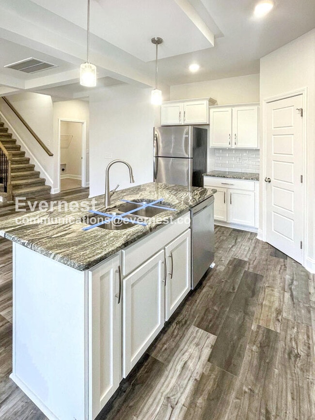 Photo - 637 Battery Ct