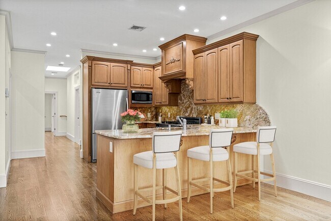 Photo - 330 Newbury St Unit PH