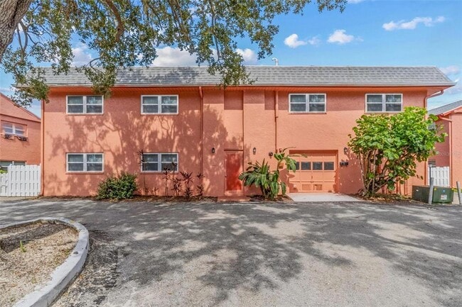 Building Photo - 265 SW Lincoln Cir N Unit 2102 Rental