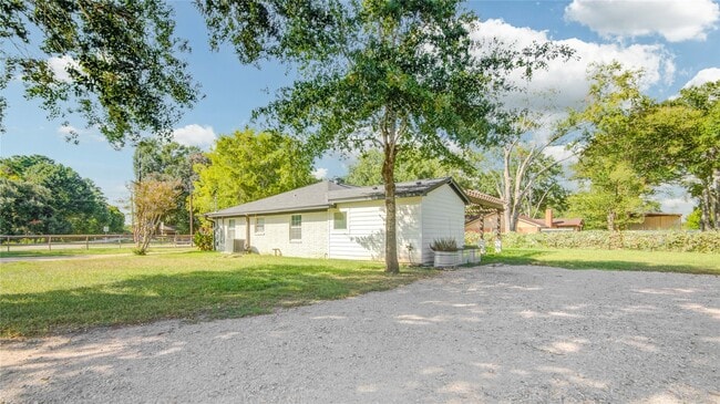 Photo - 25203 Lakeview Rd