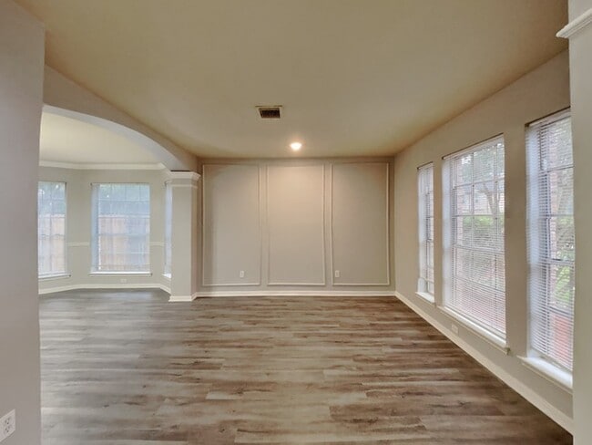 Photo - 25622 Oakridge Forest Ln