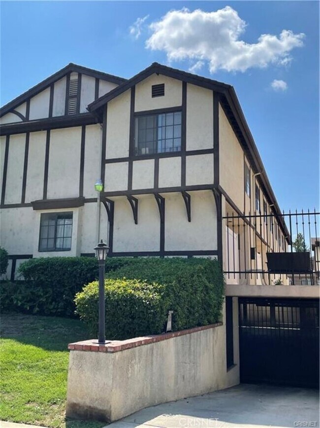 Photo - 19620 Wyandotte St