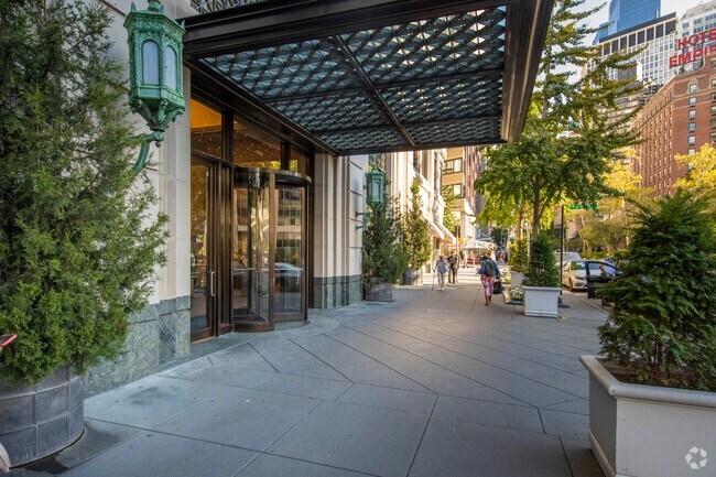 1930 Broadway New York, NY 10023-6938 - Grand Tier