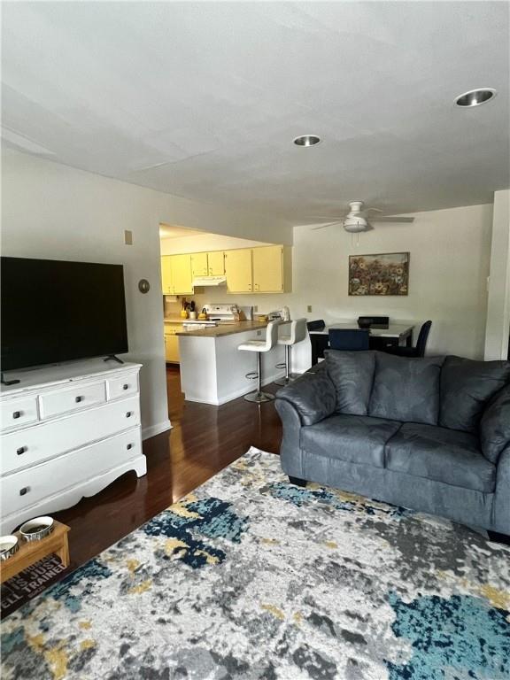 Photo - 400 Narragansett Pkwy