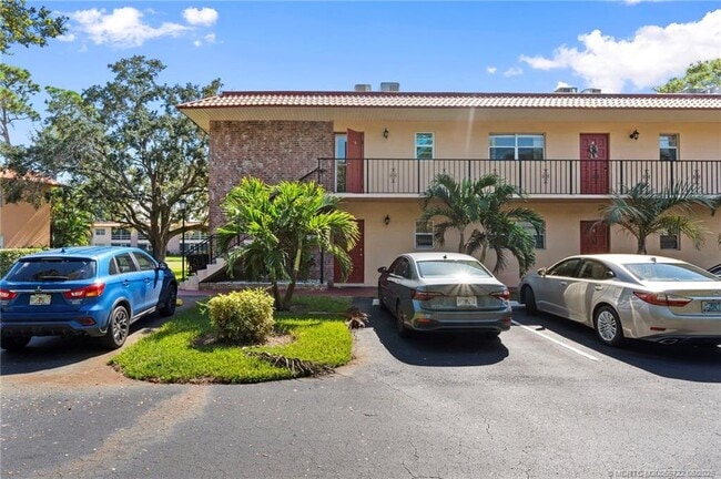 Building Photo - 1913 SW Palm City Rd Unit 7i