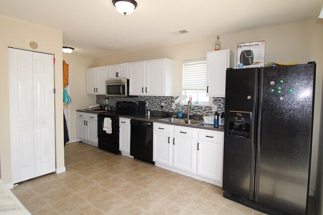 Photo - 1724 Polaris Dr