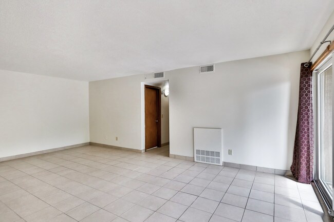 Photo - 924 17th Ave