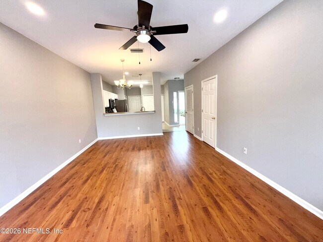 Photo - 621 Southbranch Dr