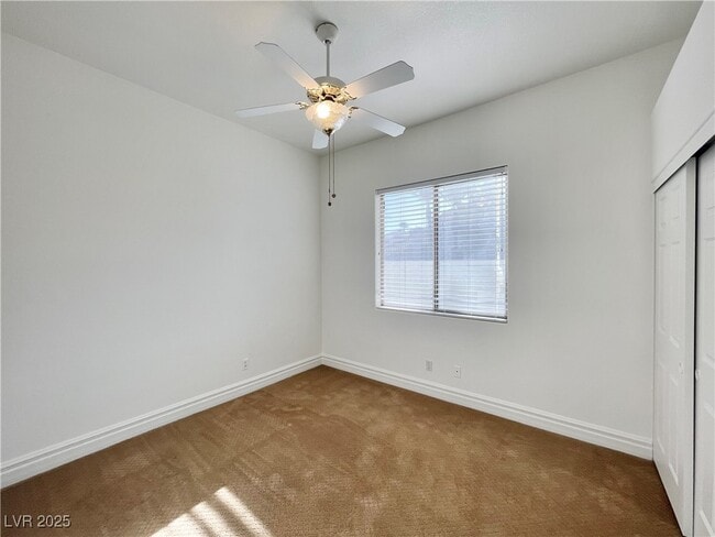 Building Photo - 65 Sahalee Dr