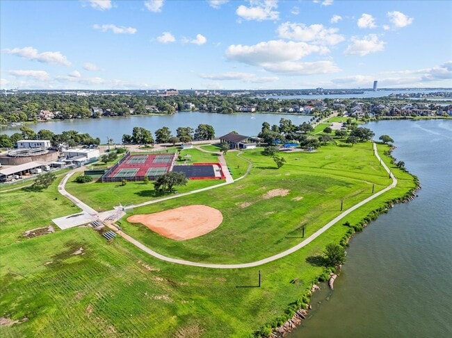 Building Photo - 17 Antilles Ln