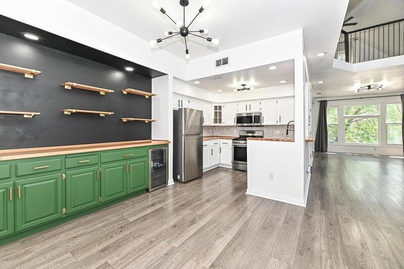 Photo - 118 W Reservoir Ave