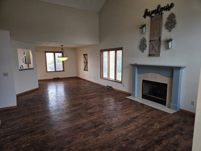 Photo - 535 Westfield Dr