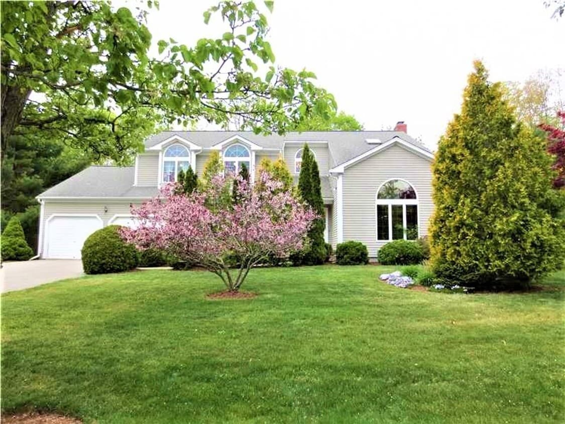 ****Barrington – Exclusive Contemporary Co... - ****Barrington – Exclusive Contemporary Co...