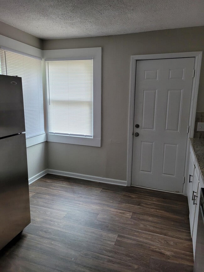 Photo - 332 S Bull St