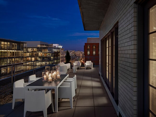 Photo - 701 18th St NW Unidad ID1373176P