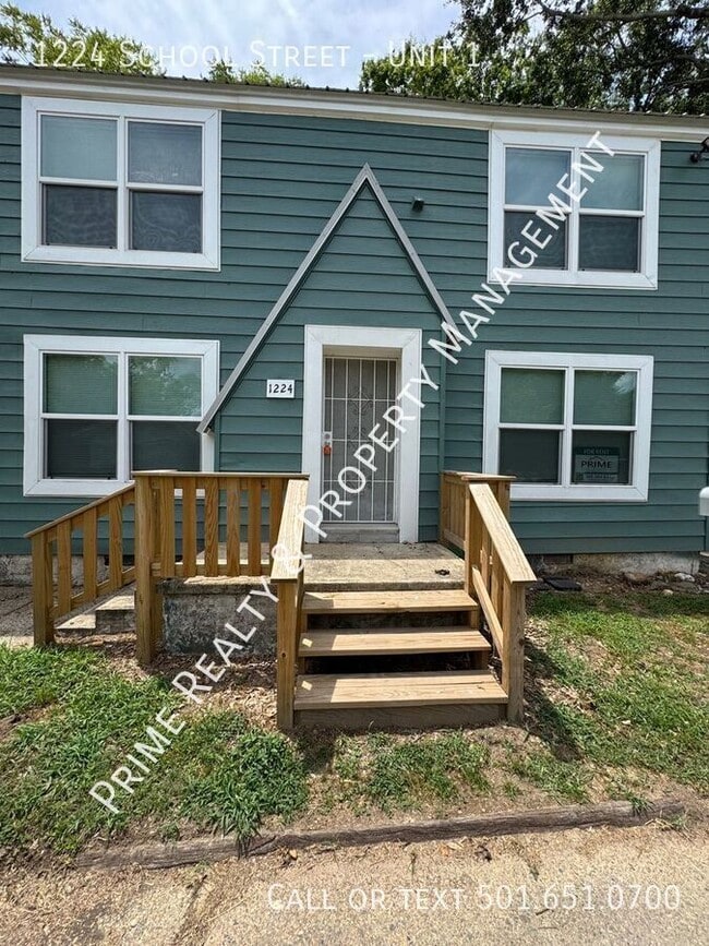 Building Photo - 1224 School St Unit 1 Rental
