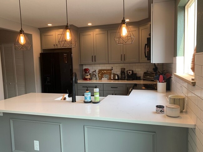 Photo - 4 bed 4 bath Erie home 1 mile from downtown and shops!