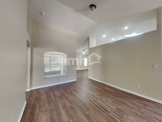 Photo - 1840 Marsh Ct