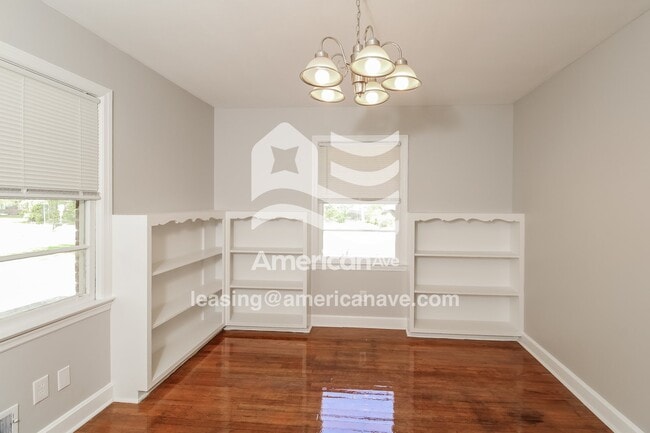 Photo - 1506 Cedar Terrace