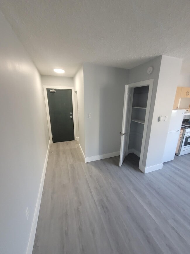 Photo - 570 Ellice Ave Unité A12