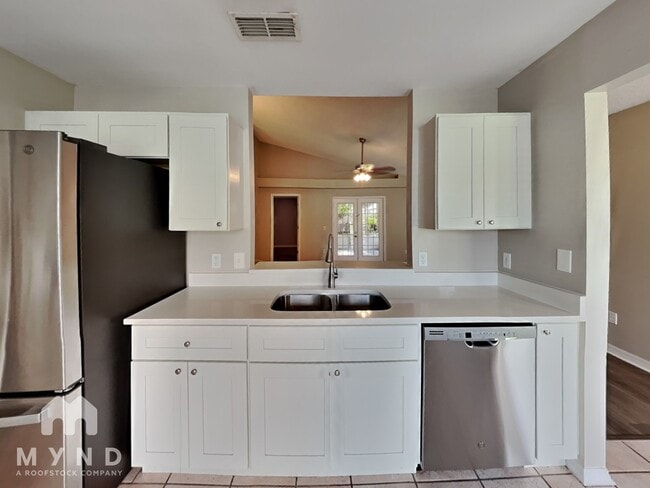 Photo - 4830 Fort Dodge St