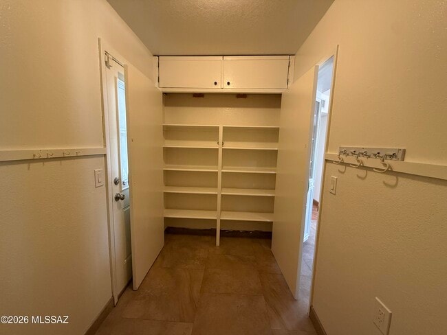Photo - 625 N Brown Ave